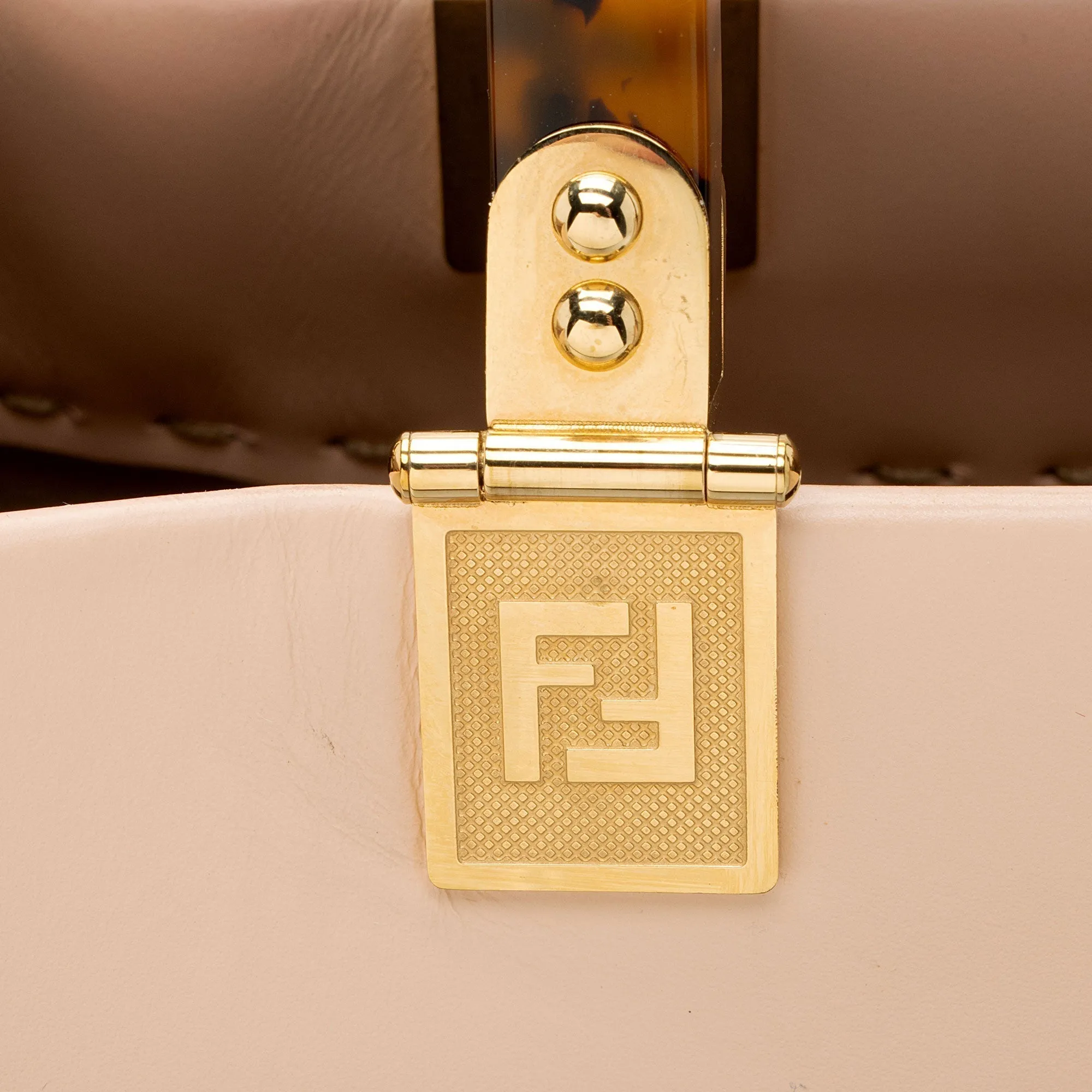 Fendi Leather Sunshine Medium Shopper Tote (SHF-TLlb2r)
