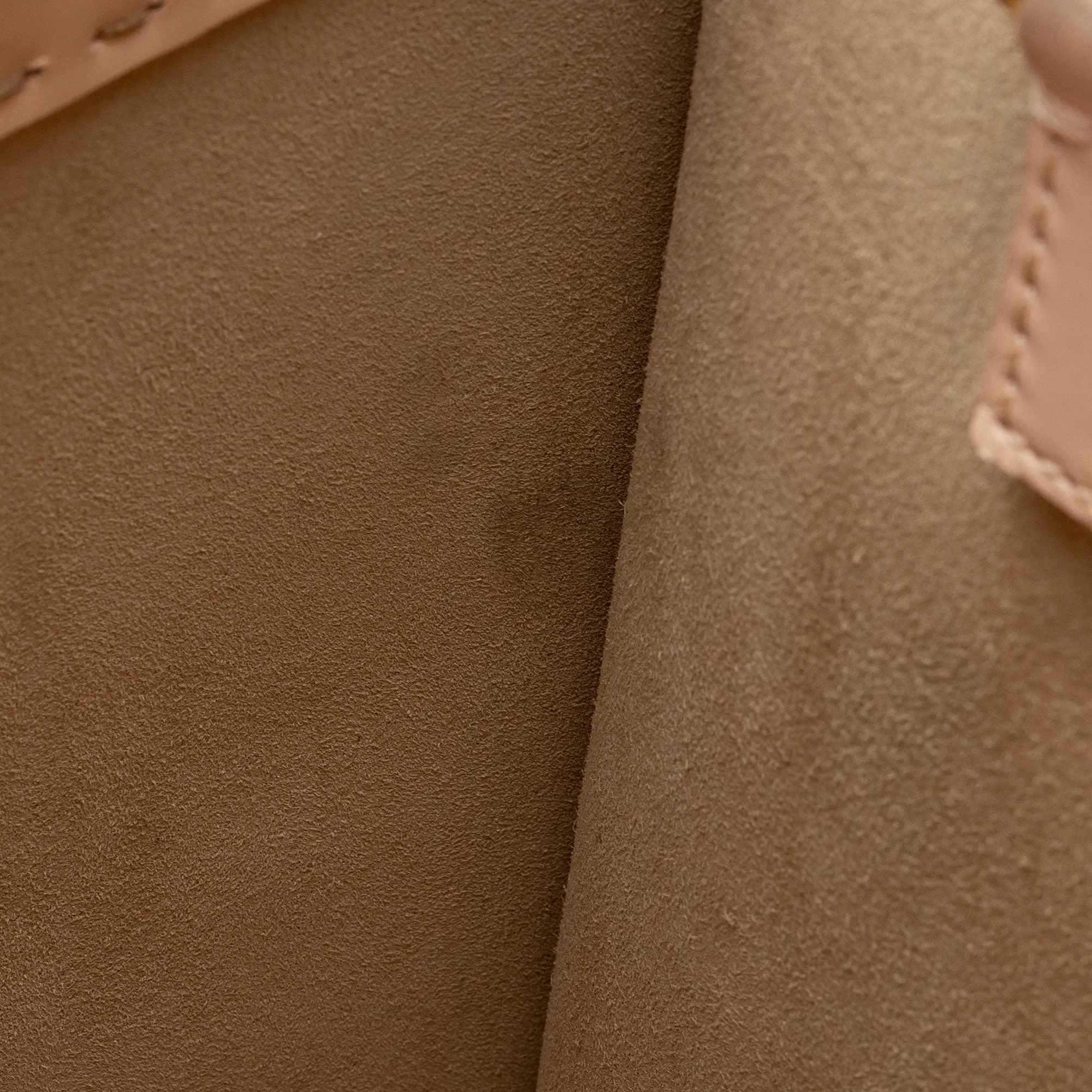 Fendi Leather Sunshine Medium Shopper Tote (SHF-TLlb2r)